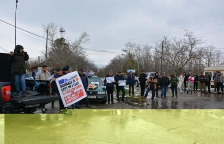 Protest al fermierilor botoșăneni la Vama Stânca – Costești - FOTO
