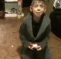 Un copil a înnebunit atunci când şi-a văzut cadoul de Crăciun - VIDEO