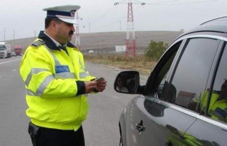 Un șofer poate rămâne fără permis pentru 12 ore. Află motivul pentru care documentul va fi retras de poliție