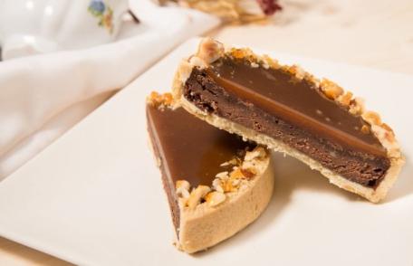 Tartă cu ciocolată și caramel