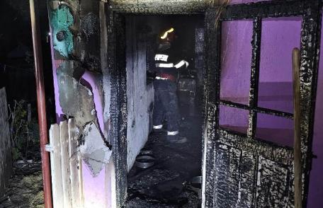 Incendiu noaptea trecută! Bucătărie făcută scrum din cauza unui scurtcircuit