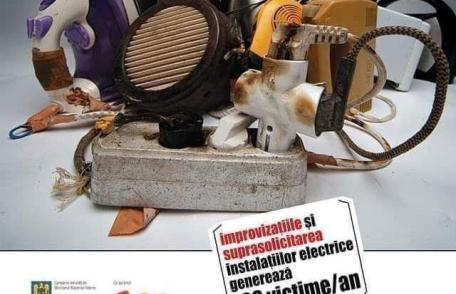 Incendiu izbucnit în bucătăria din locuința unei familii.  Au ars mai multe aparate electrocasnice și mobilierul 