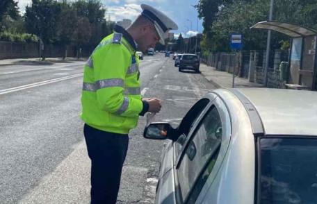 Acțiune de disciplină rutieră a polițiștilor botoșăneni. Peste 140 de șoferi, pietoni și bicicliști amendați și 5 permise reținute