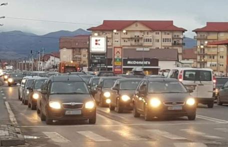 ATENȚIE, șoferi! S-a modificat legislația. Noi obligații pentru conducătorii auto, atunci când sunt la volan!
