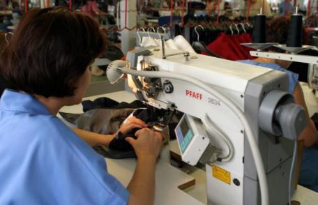 SC CONTED SA DOROHOI angajează muncitor la mașină