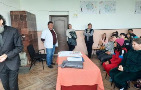 Acțiune de educație sanitară la Școala Gimnazială nr.1 Dimăcheni - FOTO
