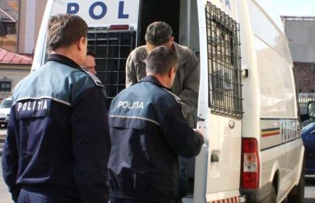 Tânăr reținut pentru furt calificat, conducere sub influența băuturilor alcoolice și conducere fără permis