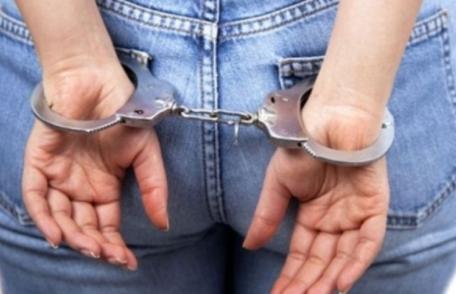 Tânără din Botoșani reținută pentru violență în familie