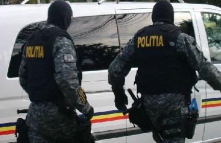 Femeie bănuită de contrabandă, reținută de polițiști în urma unor percheziții