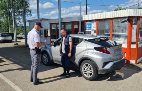 Autoturism în valoare de 200.000 de lei declarat furat de autoritățile din Franța, oprit din drumul spre Moldova - FOTO