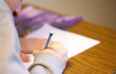 Evaluarea națională de la clasa a VI-a a fost mutată de Ministerul Educației 