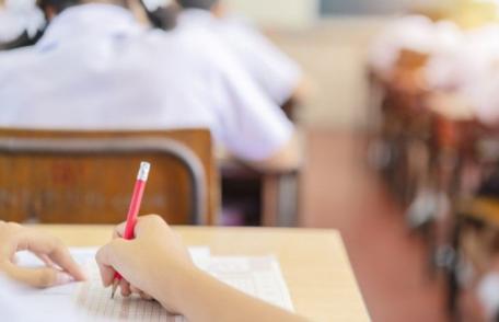 Evaluarea Naţională de la clasa a VI-a, mutată de către Ministerul Educației. Noul calendar anunțat pentru susţinerea examenelor