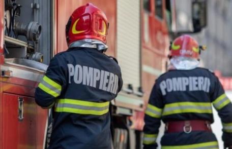 Tragic! Un bărbat a decedat după ce rulota în care locuia a fost cuprinsă de flăcări