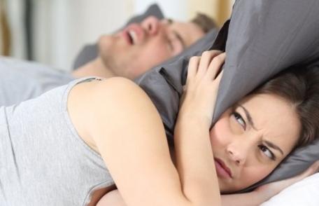 Sforăitul, o problemă din ce în ce mai gravă