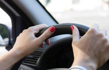 Tânără din Darabani, prinsă beată la volan și fără permis. Cât a arătat etilotestul!