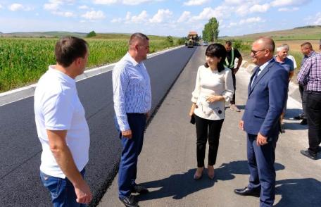 Asfaltările pe Drumul Strategic se apropie de final - FOTO