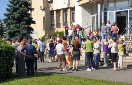 Protestul spontan al angajaților de la Finanțe continuă și astăzi