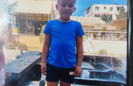 Alertă la Botoșani! Copil de șase ani căutat de polițiști după ce s-a rătăcit în Parcul Mihai Eminescu