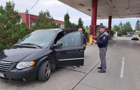 A încercat să iasă din țară la volanul unei mașini, deși nu avea permis de conducere 