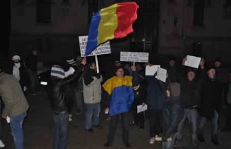 [VIDEO/FOTO] A treia zi de proteste la Dorohoi, a scos în stradă peste 60 de oameni supăraţi pe actuala conducere