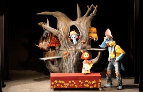 Scufița roșie, un spectacol îndrăgit şi mult așteptat de cei mici!!!