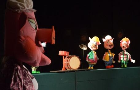 Cei trei purceluși din nou la Teatrul Vasilache