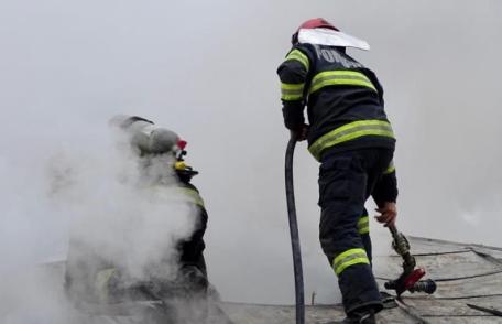 Curățați coșurile de fum! Casa unei familii a fost în pericol din cauza unui incendiu izbucnit în jurul coșului de fum