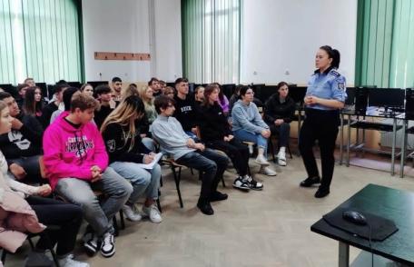 Acțiuni și activități preventive desfășurate de polițiști pentru siguranța elevilor 