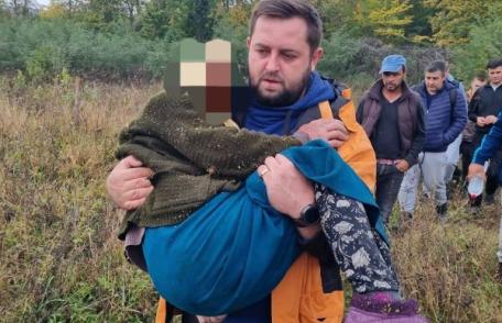 Bătrâna dată dispărută în urmă cu 3 zile a fost găsită de polițiști într-o lizieră, la șapte kilometri de locuință