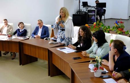 150 de femei din comunele Dersca și Vârfu Câmpului au fost sărbătorite de Ziua Internațională a Femeii din Mediul Rural - FOTO