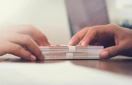 Ministrul Muncii, despre noua lege de salarizare: „Va fi introdus un spor lunar care va încuraja performanța”