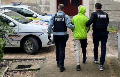 La doar 24 de ani condamnat pentru lovire, violare de domiciliu și conducere fără permis