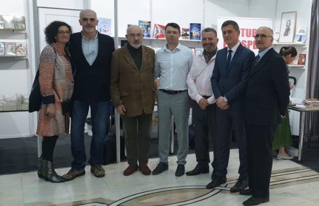 Dorohoienii și cărțile. Editura dorohoiană Prospexi a fost prezentă la Salonul de carte POLEMOS de la Cercul Militar Naţional