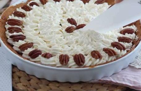 Tartă cu vanilie și caramel