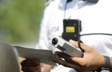 Tânăr de 18 ani, fără permis și beat la volan, a produs un accident într-o benzinărie din Botoșani