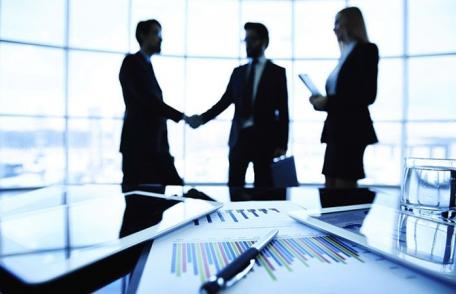 Antreprenorii vor putea primi până la 500.000 de lei de la stat pentru a-și dezvolta afacerile