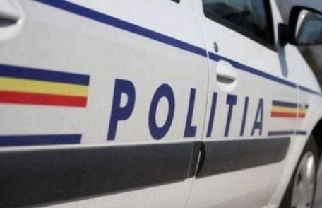 Tânăr beat, fără permis, prins în timp ce se plimba printr-o comună din județ