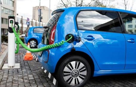Ieftinire semnificativă a mașinilor electrice în țările vestice pe fondul scăderii cererii