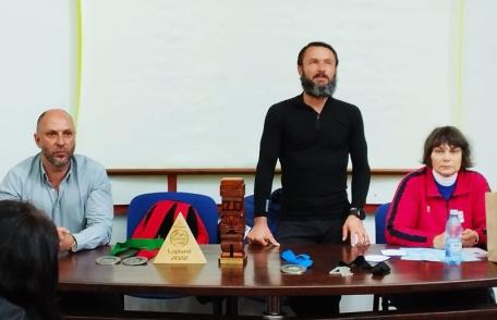 Multiplul campion mondial Iulian Rotariu în dialog cu elevii Colegiului Național „Grigore Ghica” Dorohoi - FOTO