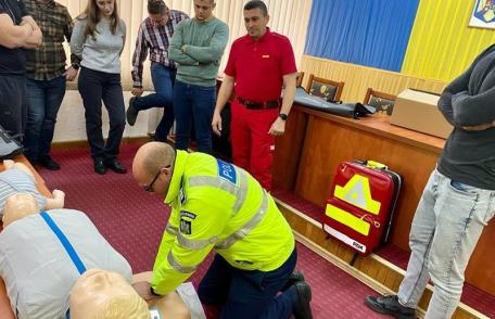 Polițiști și jandarmi instruiți în domeniul acordării primului ajutor – FOTO