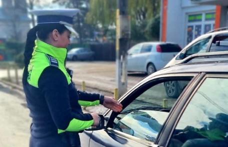 Polițiștii au avut o surpriză când au oprit un șofer care conducea cu viteză excesivă. Acum are și dosar penal