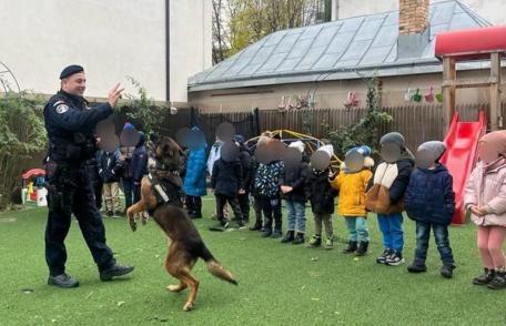 La mulți ani, Dop! Cel mai tânăr câine de serviciu al IJJ Botoșani a împlinit trei ani - FOTO