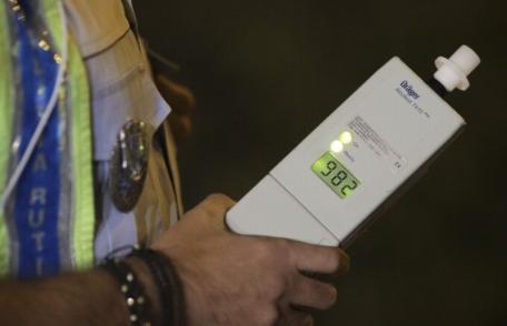 Tânăr sub influența alcoolului descoperit la volan pe un drum din județ