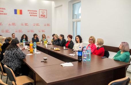 Organizația femeilor social-democrate din Botoșani alături de victimele violenței domestice - FOTO