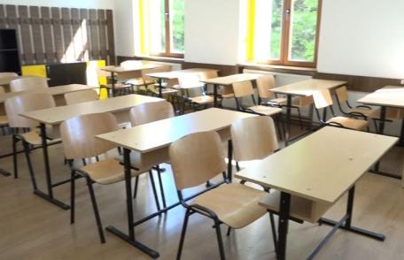 Săptămâna aceasta elevii vor merge la școală doar 3 zile. Începând de joi se intră în minivacanța de Sfântul Andrei și Ziua Națională