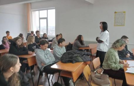 Elevii Școlii Gimnaziale „Mihail Kogălniceanu” Dorohoi – detectivi de meserii – FOTO