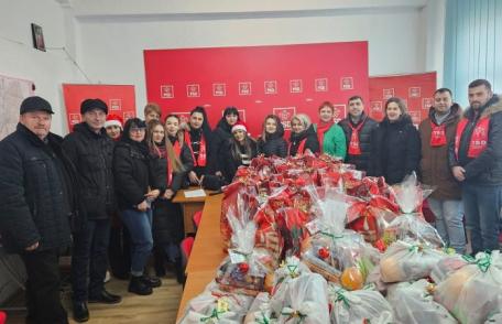 Organizația PSD Dorohoi împarte bucurie în Dorohoi cu pachete cadou de Crăciun pentru copii și pentru familii în nevoie