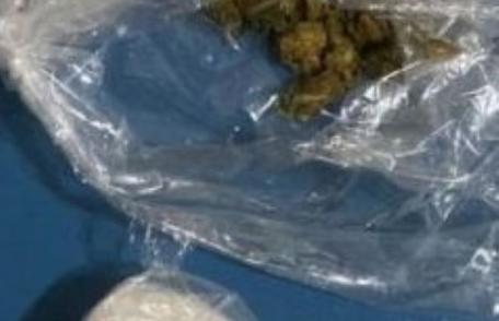 Droguri de risc și mare risc descoperite de polițiști la tineri ce se aflau în mașini oprite pentru control de rutină