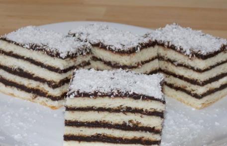 Prăjitură cu foi albe și cremă de ciocolată