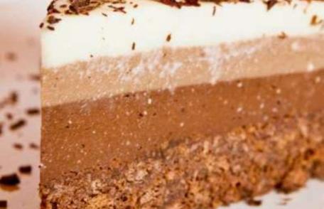 Tort de ciocolată tricolor